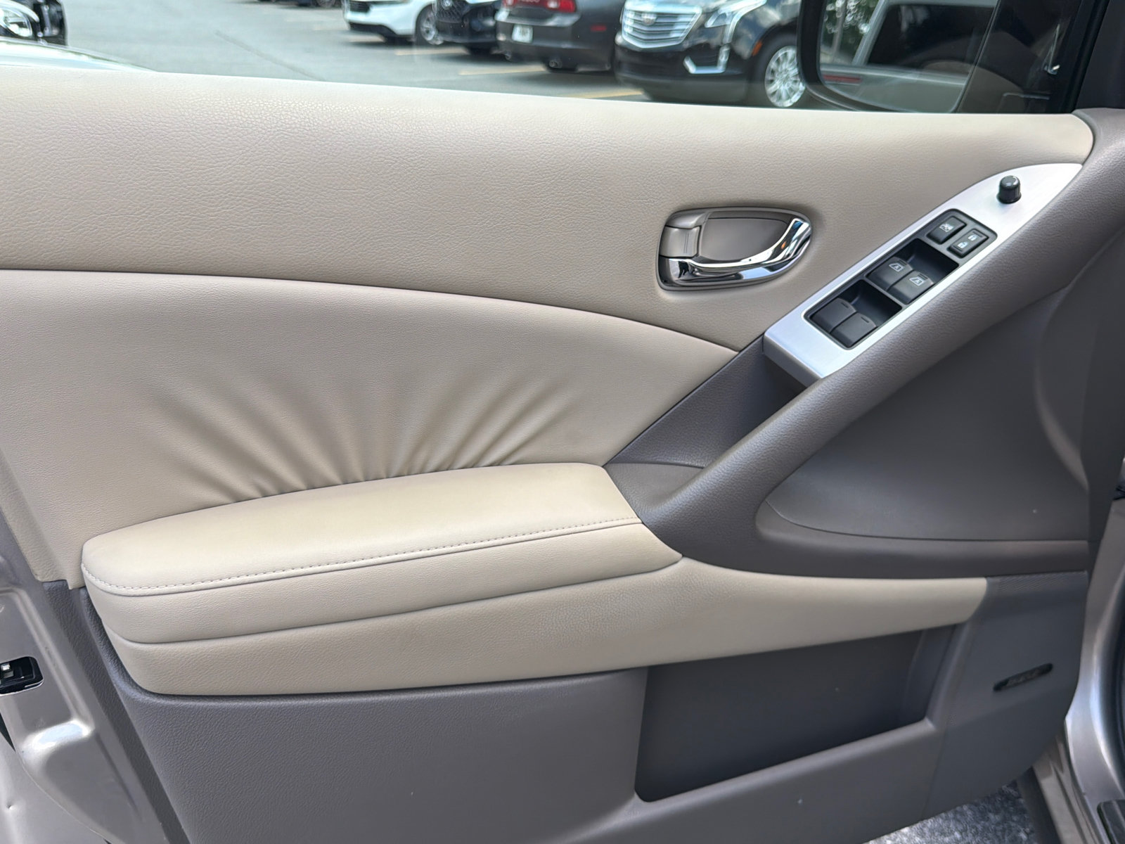 Used 2010 Nissan Murano SL w/ Leather Pkg FWD image 11