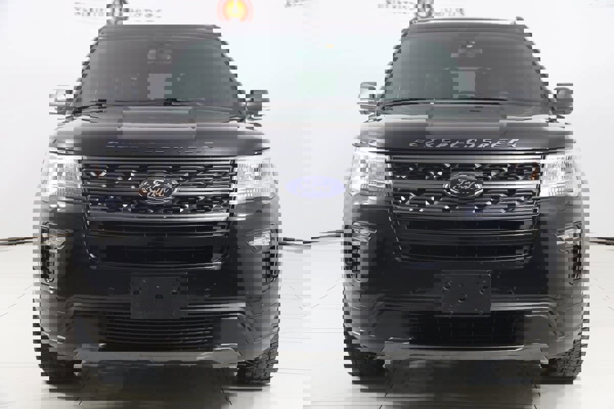 Used 2018 Ford Explorer XLT w/ Equipment Group 202A image 51