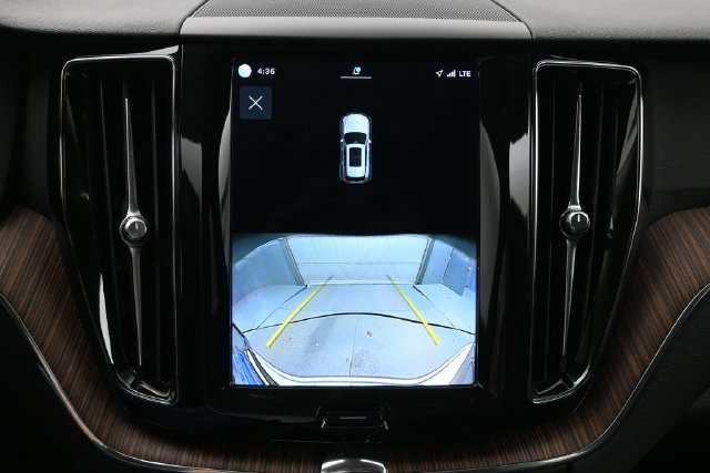 Used 2023 Volvo XC60 B5 Plus w/ Protection Package Premier FWD image 21