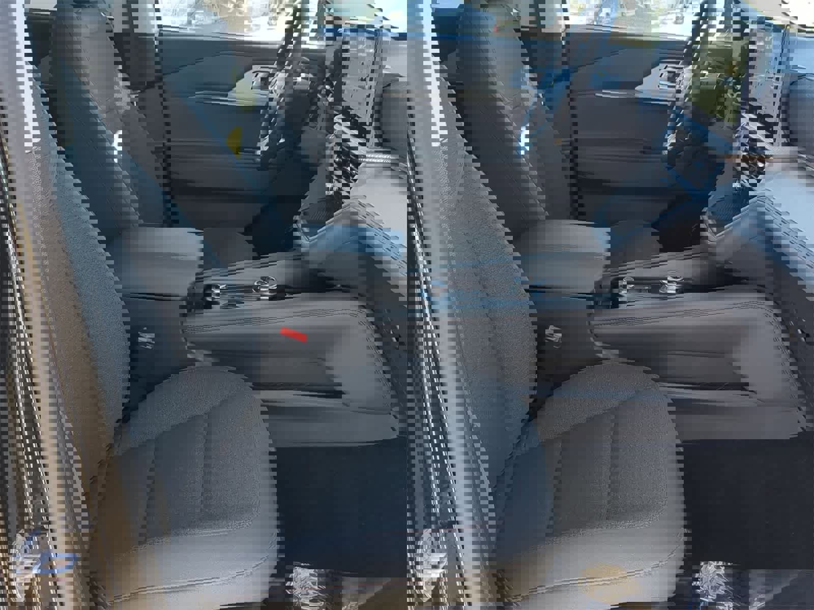 Used 2025 Ford Explorer Active image 28