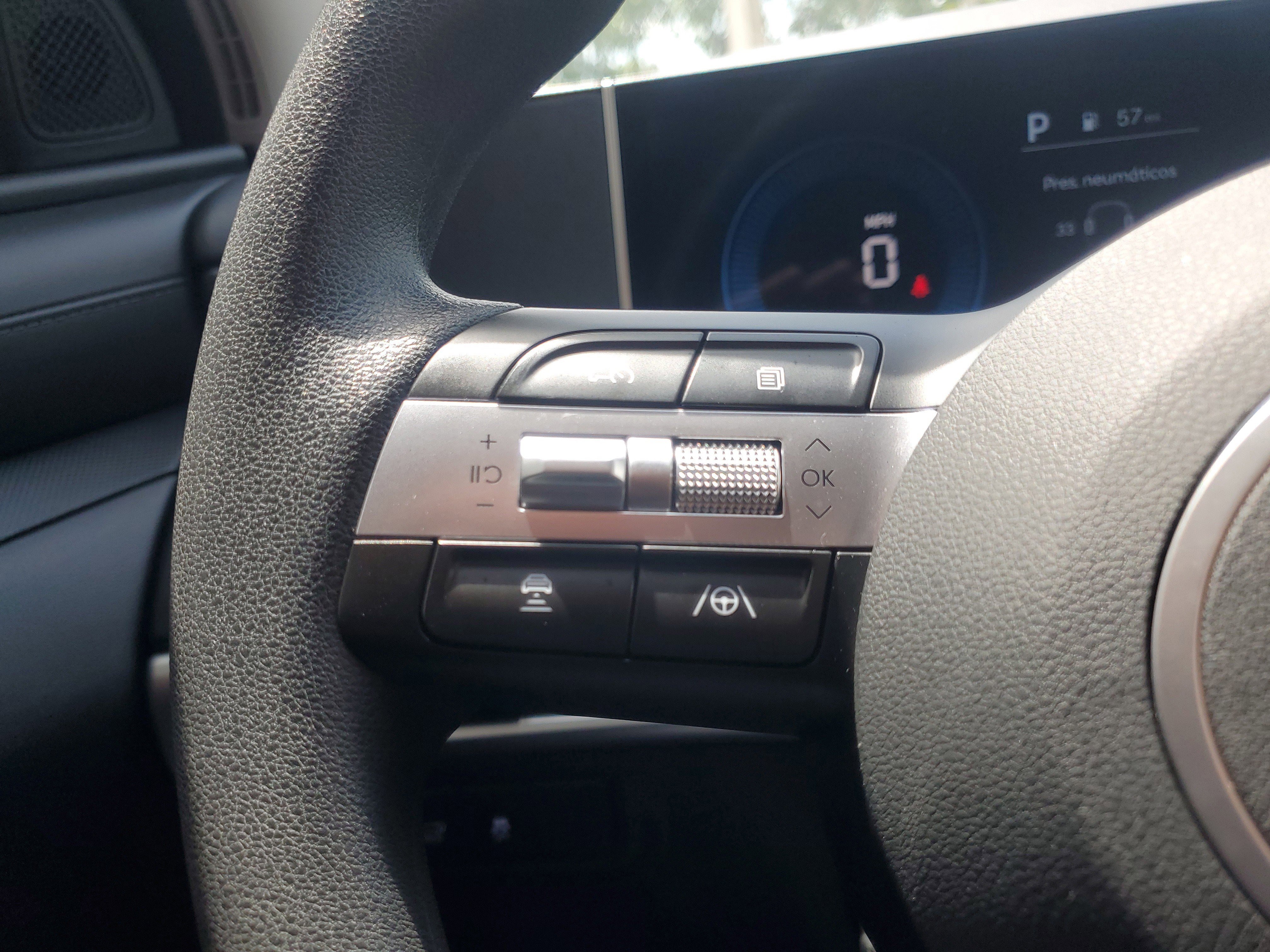 Used 2025 Hyundai Tucson SEL FWD image 22