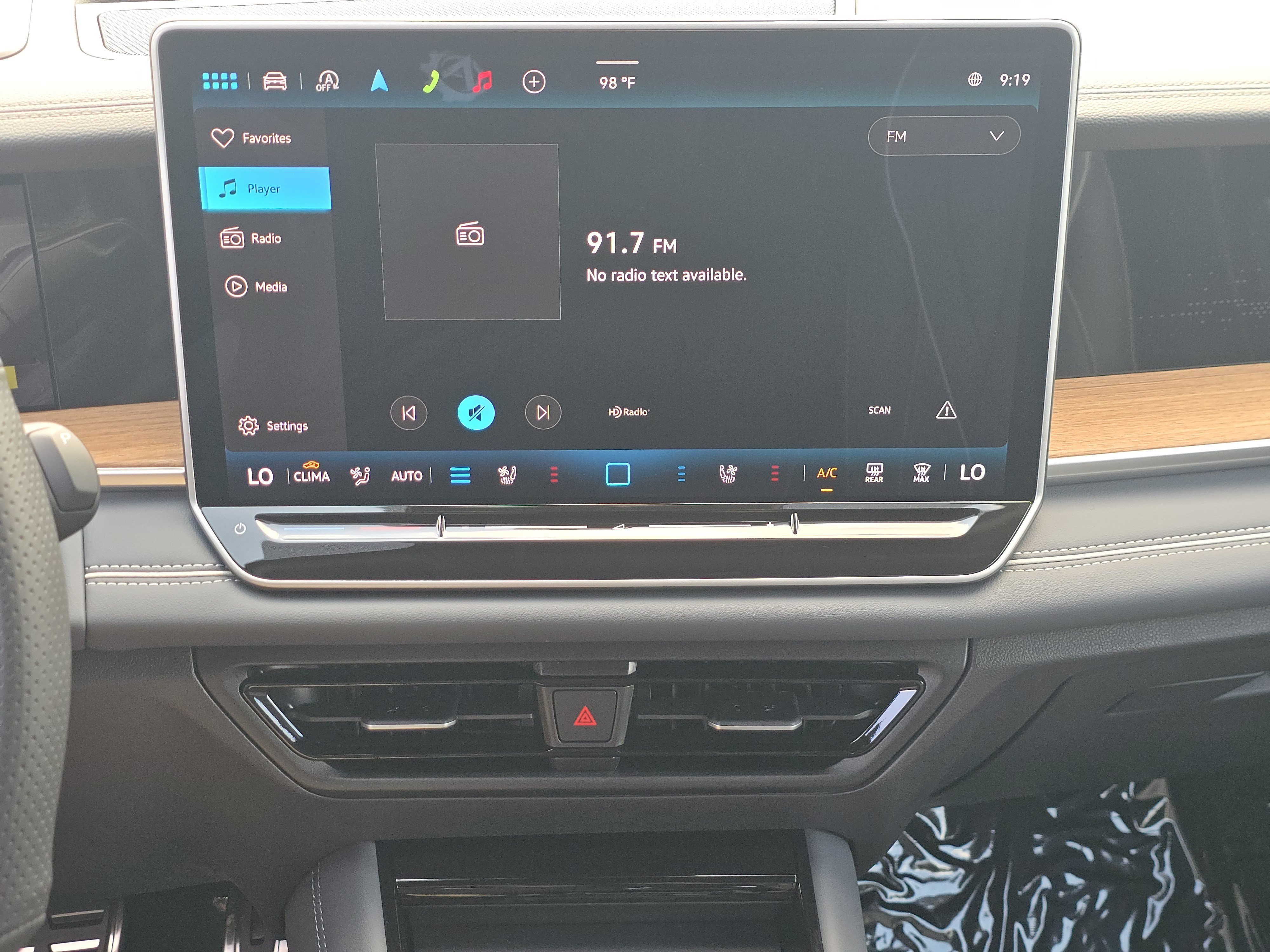 New 2026 Volkswagen Tiguan SEL R-Line AWD/4WD image 27