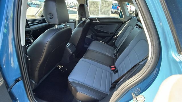 Used 2025 Volkswagen Jetta SE image 15