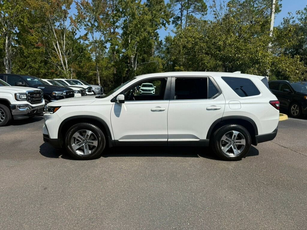 Used 2025 Honda Pilot EX-L image 2