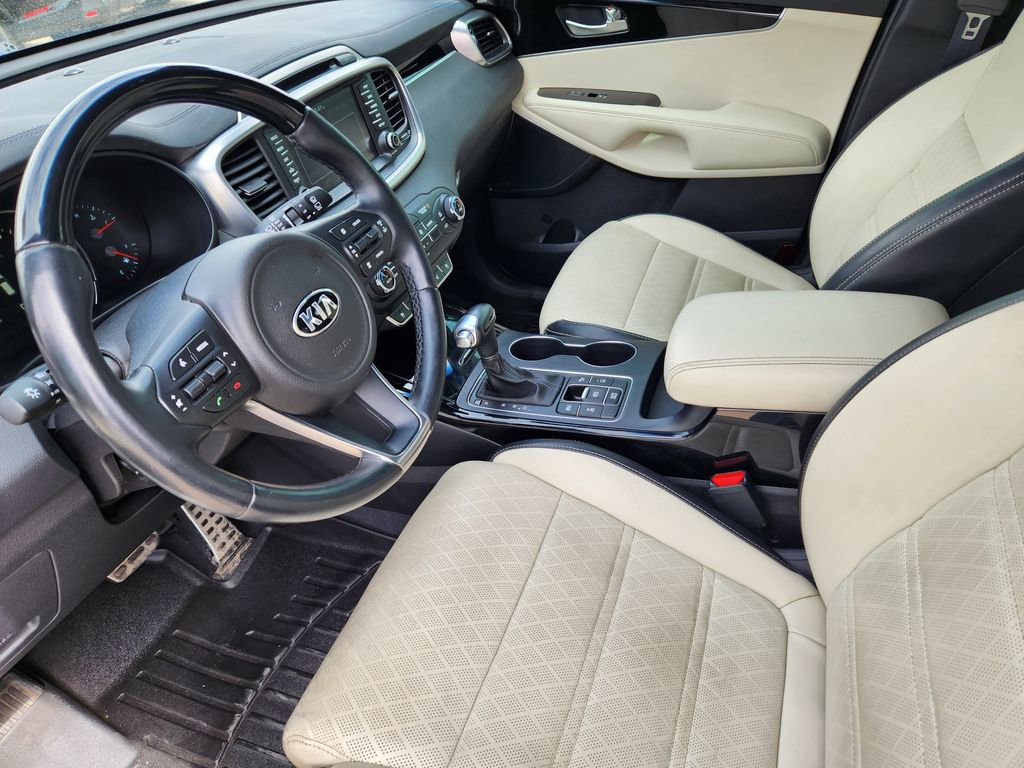 Used 2017 Kia Sorento SX AWD/4WD image 7