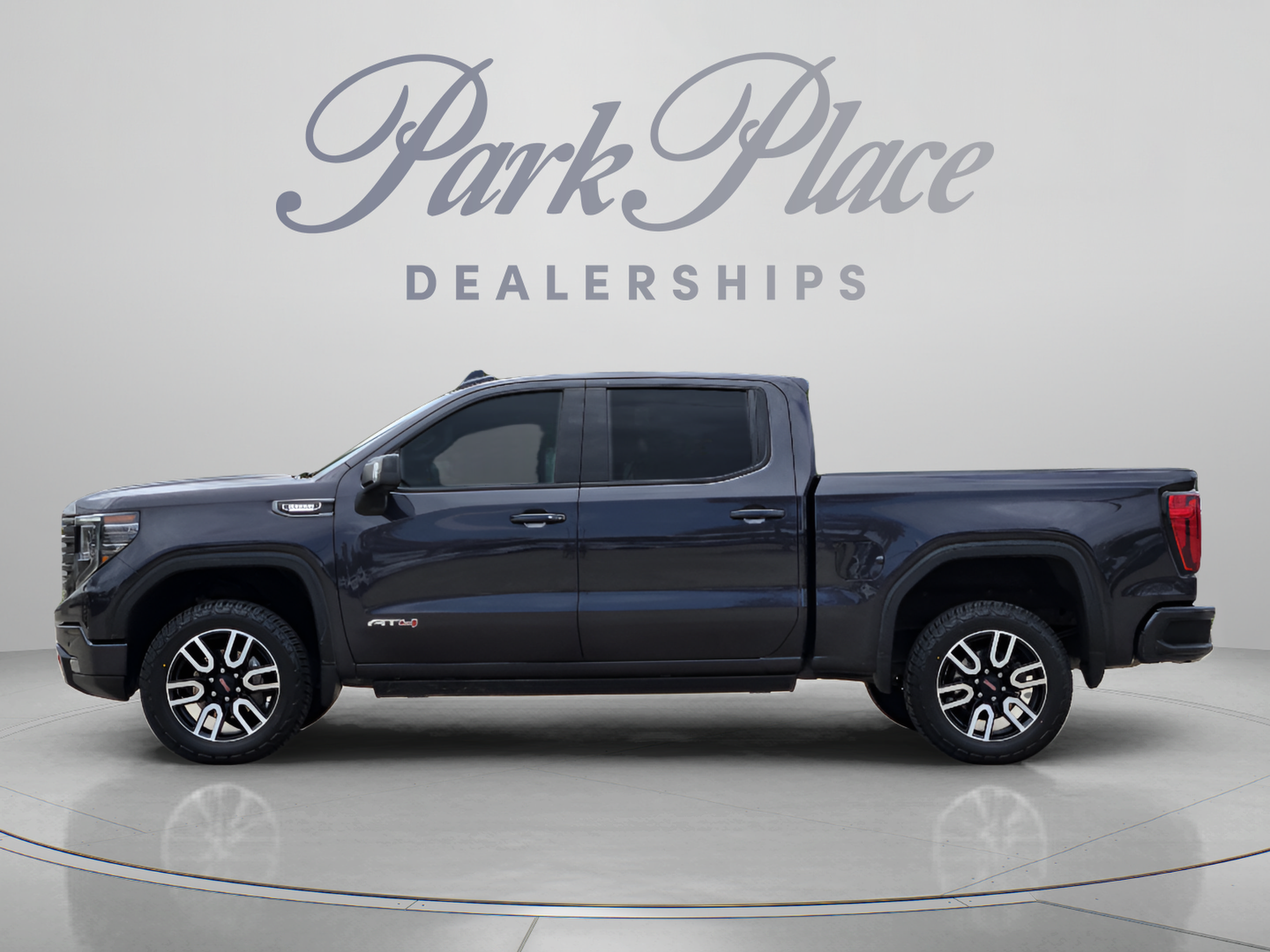 Used 2023 GMC Sierra 1500 AT4 w/ AT4 Premium Package AWD/4WD image 2