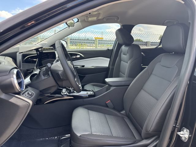 New 2026 Chevrolet Trax LT w/ Driver Confidence Package FWD image 22