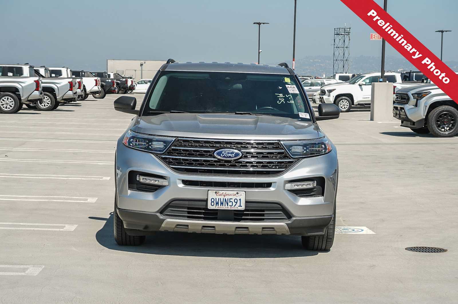 Used 2021 Ford Explorer XLT w/ Equipment Group 202A RWD image 2