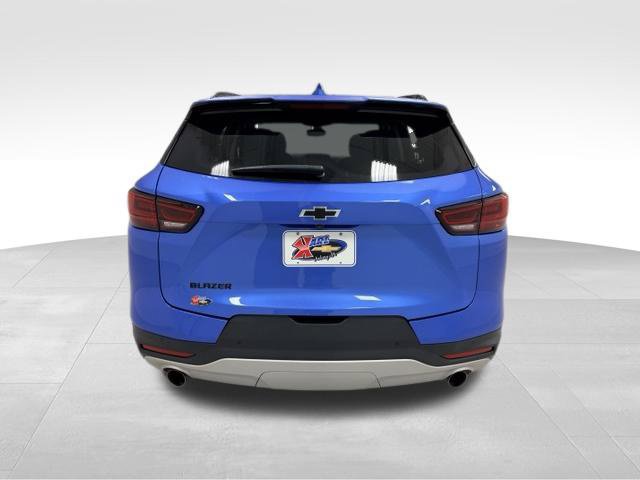 Certified 2025 Chevrolet Blazer LT w/ Convenience Package FWD image 3