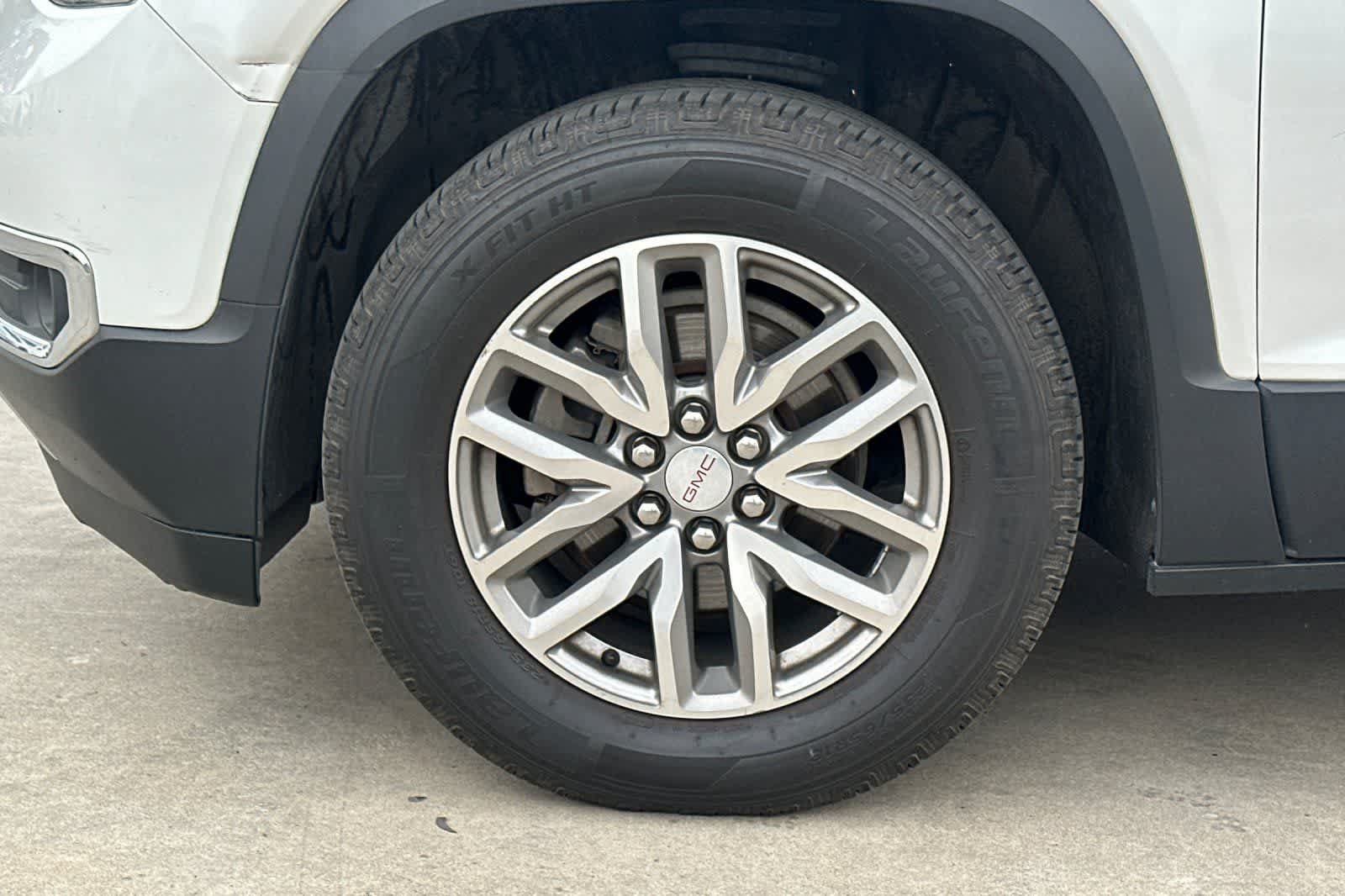 Used 2018 GMC Acadia SLE FWD image 12