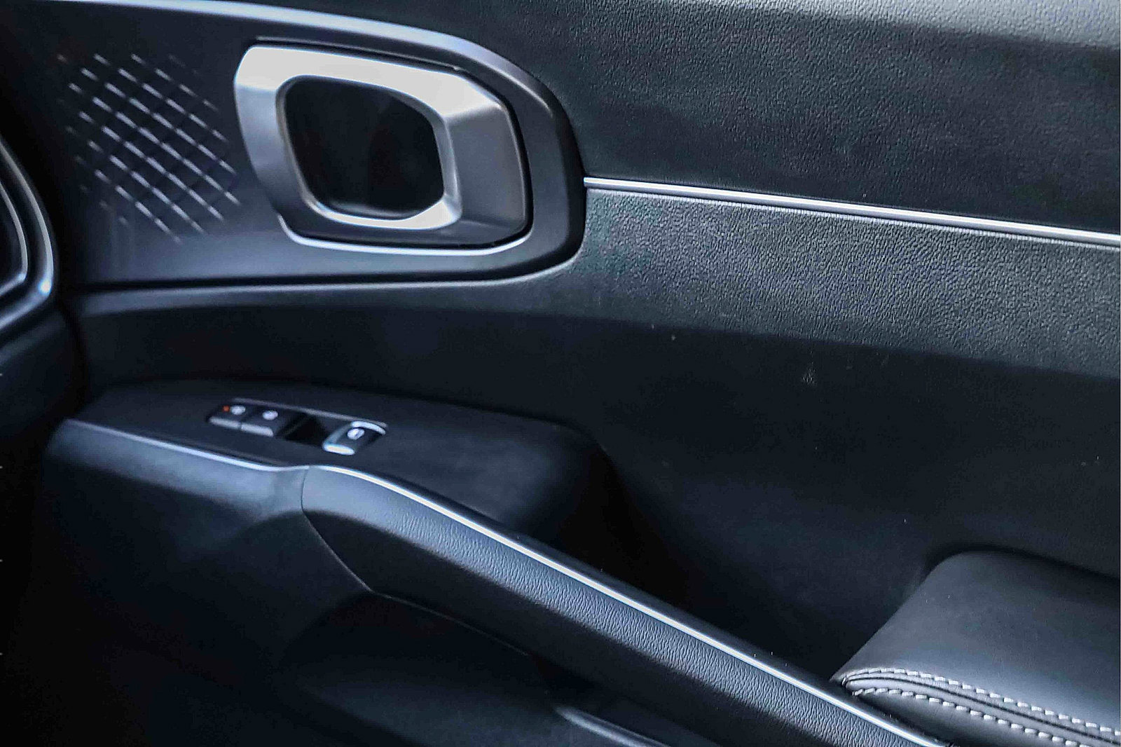 Certified 2024 Kia Sorento LX image 16