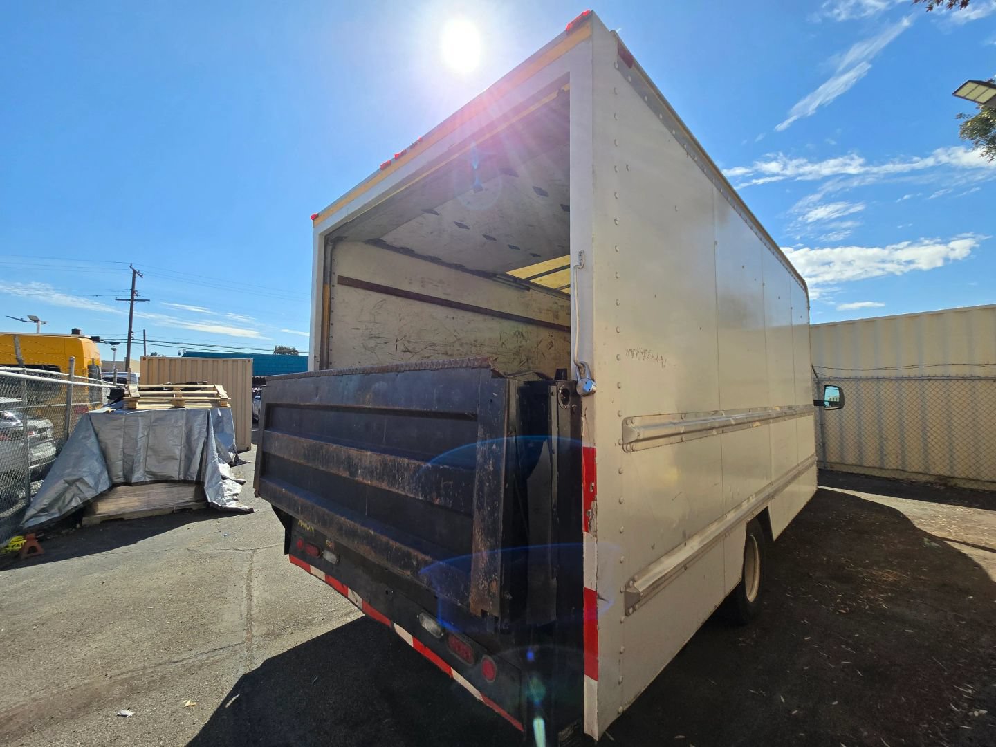 Used 2012 GMC Savana 3500 RWD image 8