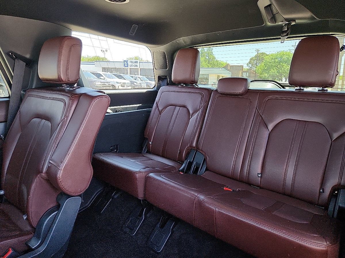 Used 2022 Ford Expedition Limited RWD image 5