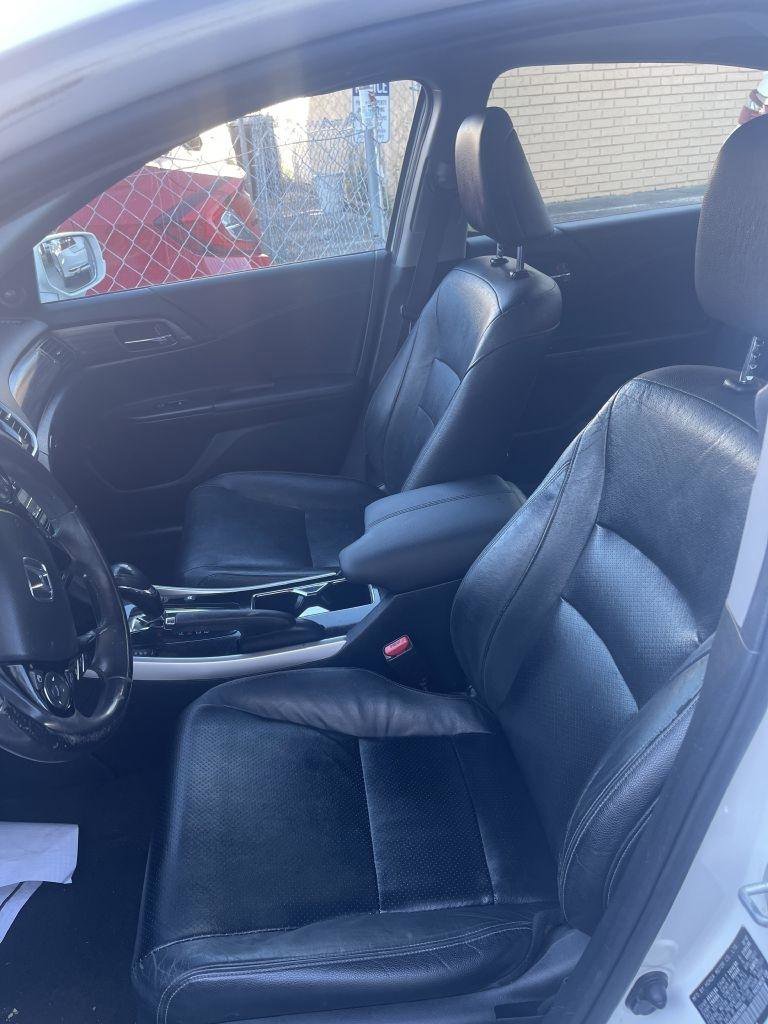 Used 2017 Honda Accord EX-L image 15