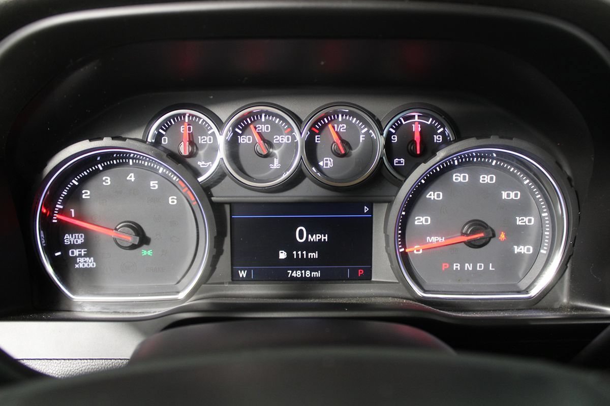 Used 2022 Chevrolet Silverado 1500 LT w/ LPO, Dark Essentials Package RWD image 5