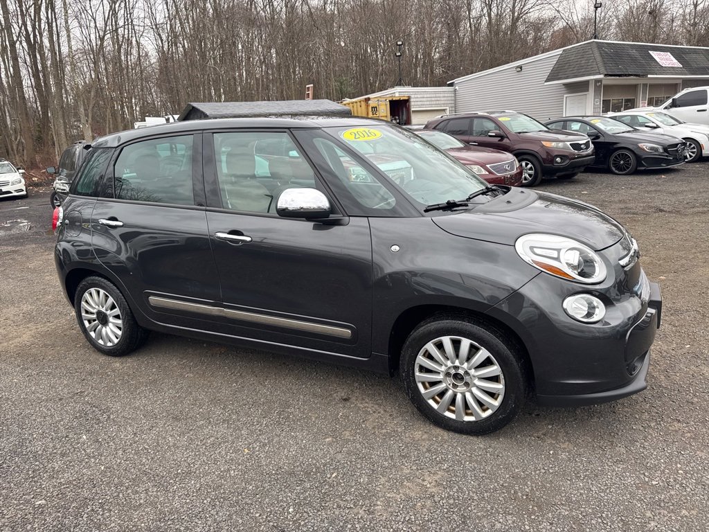 Used 2016 FIAT 500L Lounge image 3