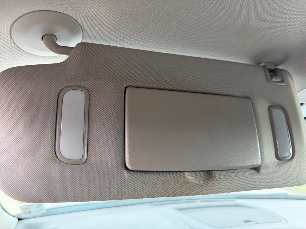 Used 2014 GMC Acadia SLT image 19