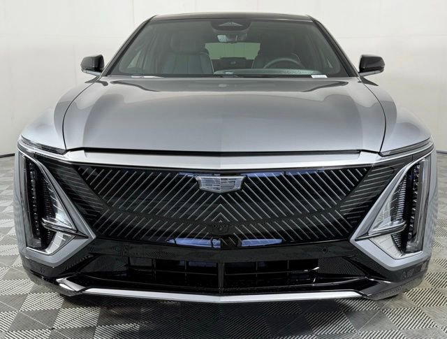 New 2025 Cadillac Lyriq Luxury w/ Nappa Leather Package RWD image 6