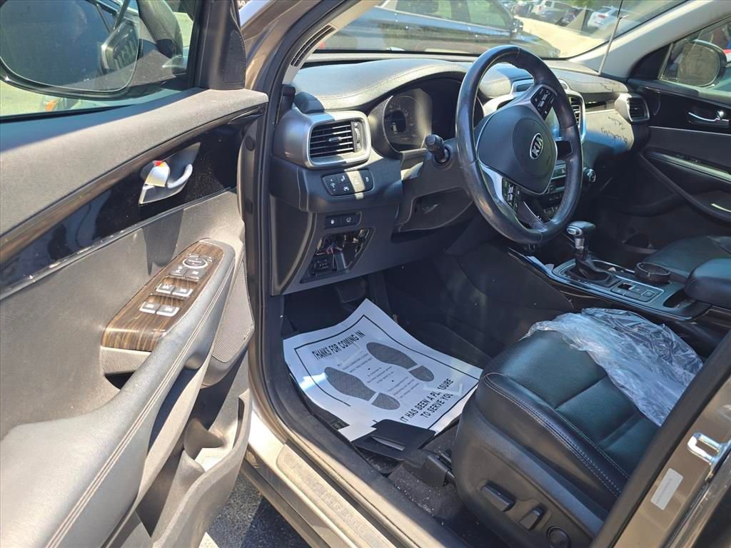 Used 2019 Kia Sorento EX w/ EX Touring Package FWD image 5