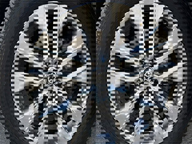 Used 2023 Toyota RAV4 Limited image 10