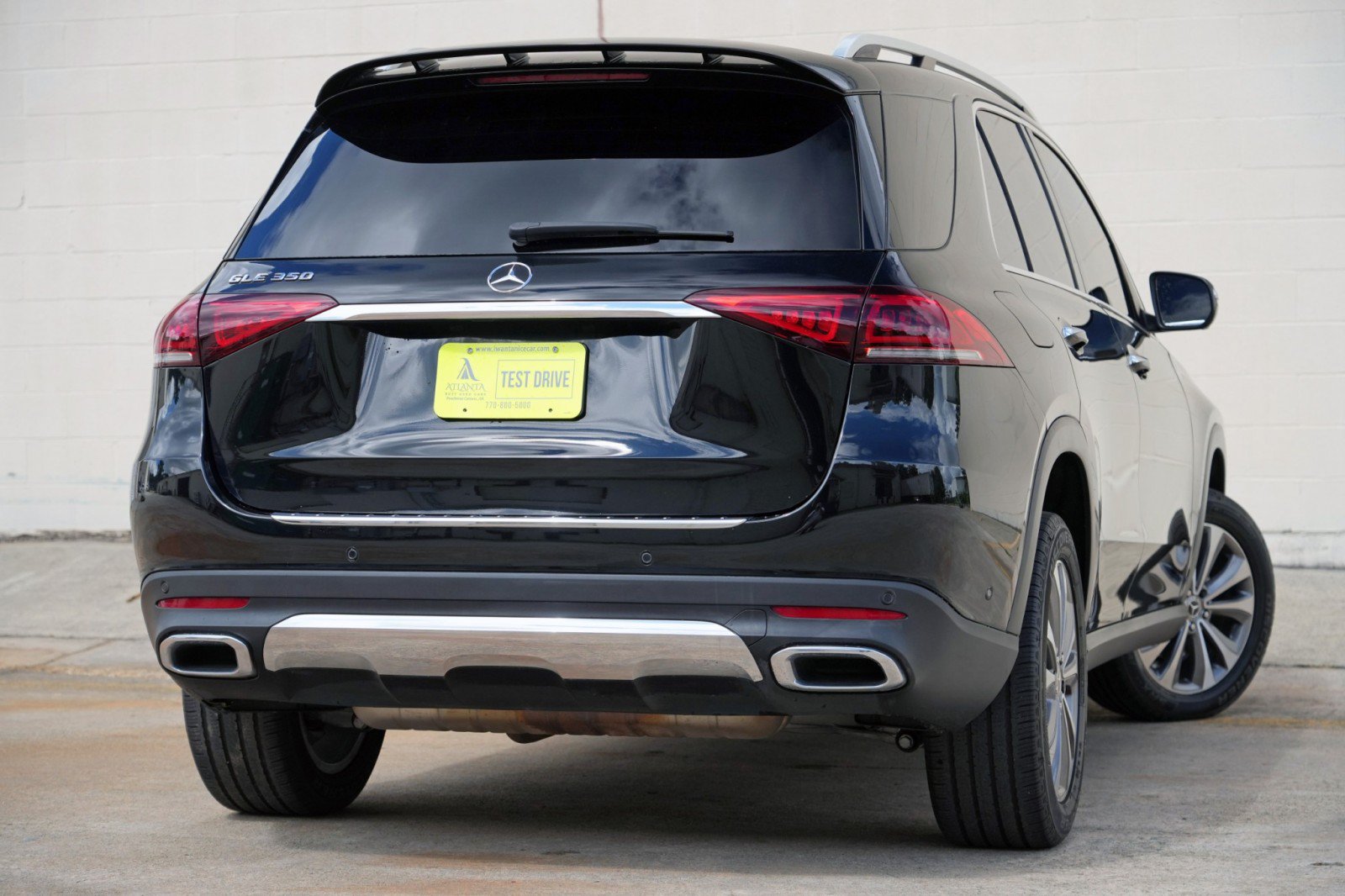 Used 2021 Mercedes-Benz GLE 350 w/ Premium Package image 4