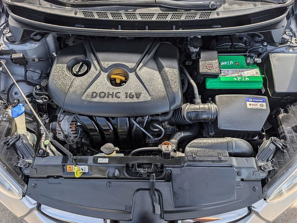 Used 2012 Hyundai Elantra Limited image 17