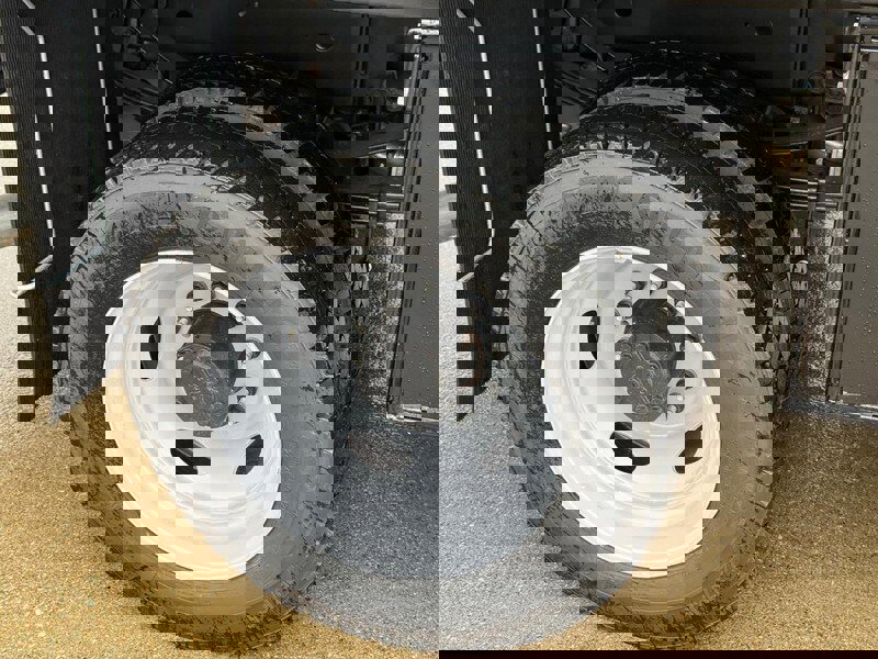 New 2025 Ford F450 XL w/ XL Chrome Package image 28