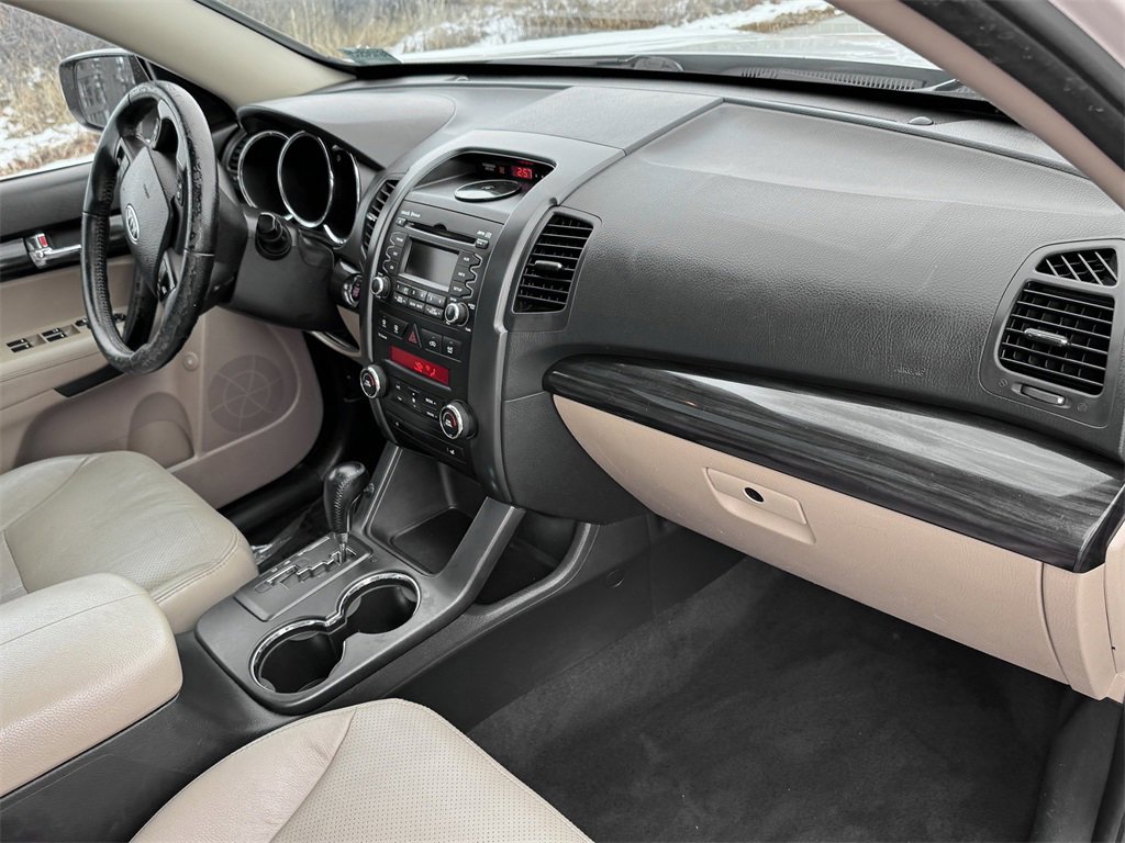 Used 2011 Kia Sorento EX w/ Premium Pkg image 28