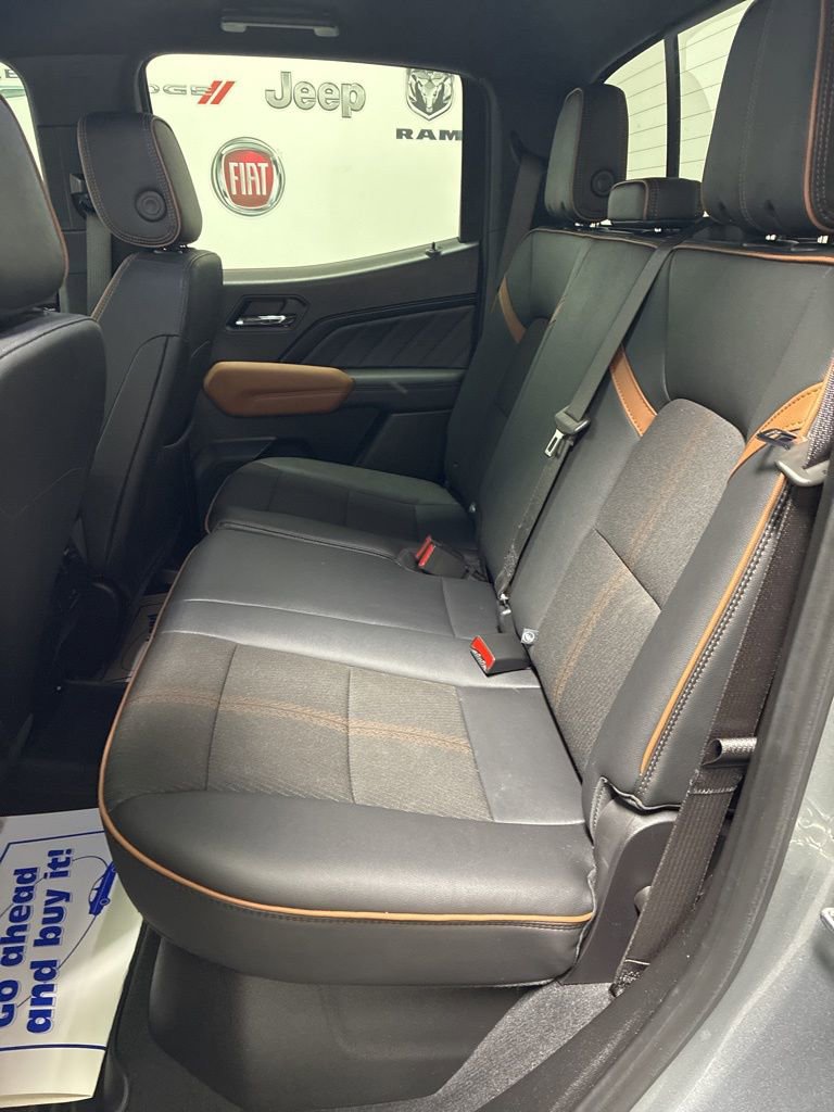 Used 2024 GMC Canyon AT4 w/ Technology Package image 21