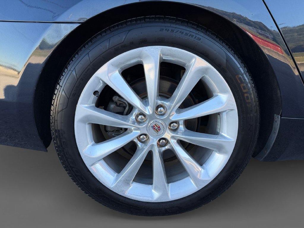 Used 2013 Cadillac XTS Luxury AWD/4WD image 11