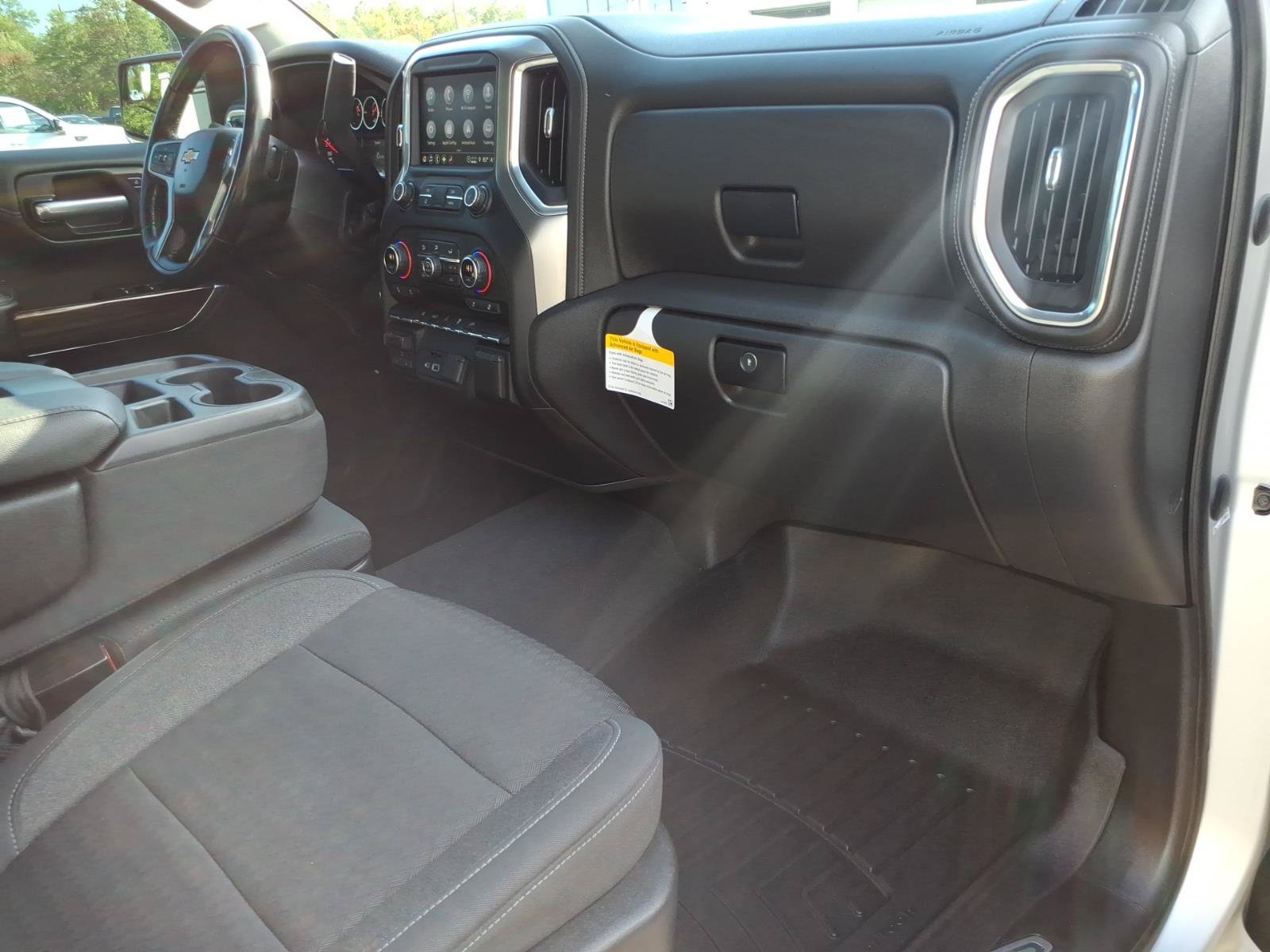 Certified 2021 Chevrolet Silverado 1500 LT w/ Convenience Package II AWD/4WD image 9
