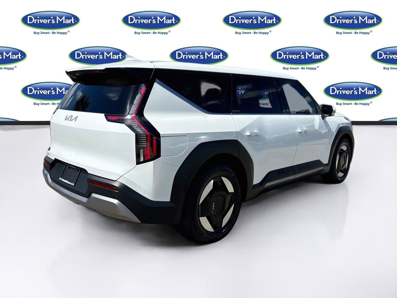 Used 2024 Kia EV9 Light Long Range RWD image 7