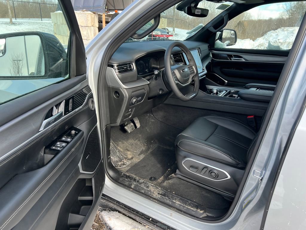 New 2026 Jeep Grand Wagoneer 4WD w/ HD Trailer Tow Package image 29