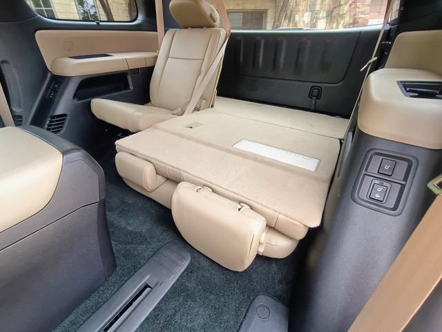 Used 2018 Toyota Sequoia Platinum AWD/4WD image 70