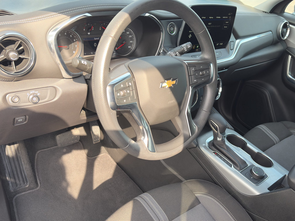 Certified 2025 Chevrolet Blazer LT AWD/4WD image 13