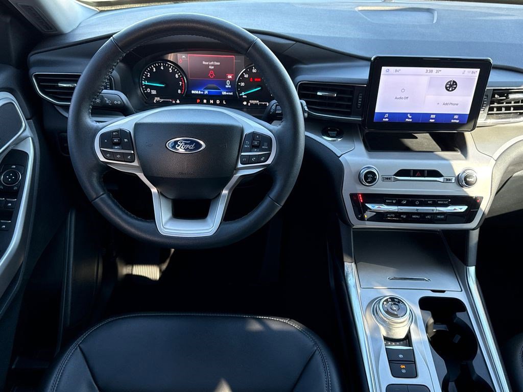 Used 2023 Ford Explorer XLT w/ Equipment Group 202A image 18