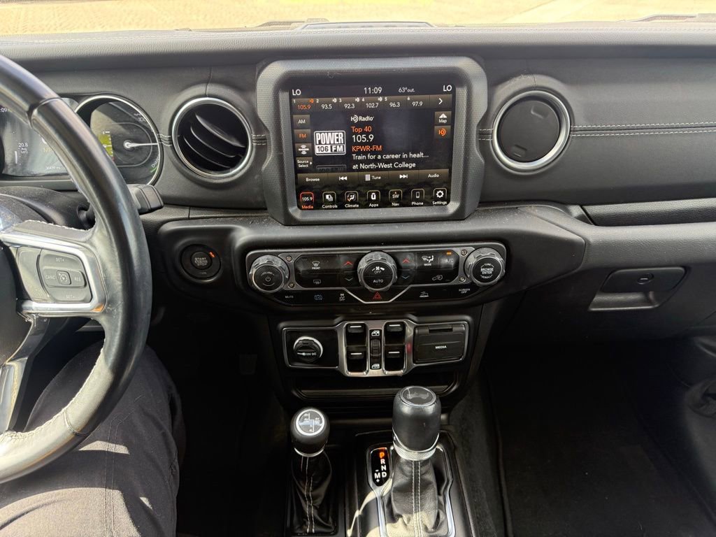 Used 2022 Jeep Wrangler Unlimited Sahara image 9