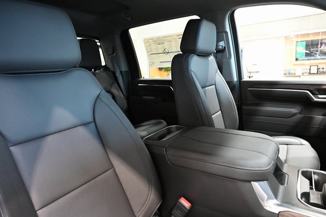 New 2026 GMC Sierra 2500 SLT w/ SLT Premium Package image 11