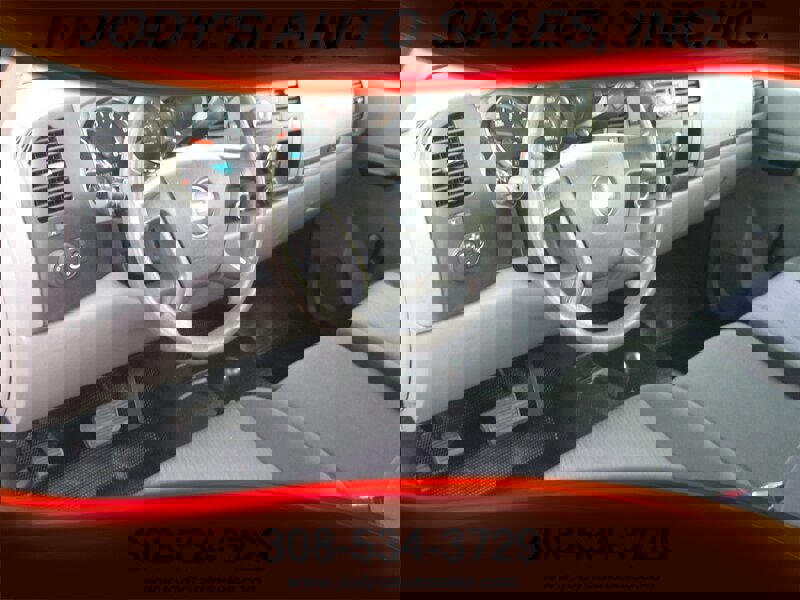 Used 2010 Chevrolet Silverado 2500 W/T image 2