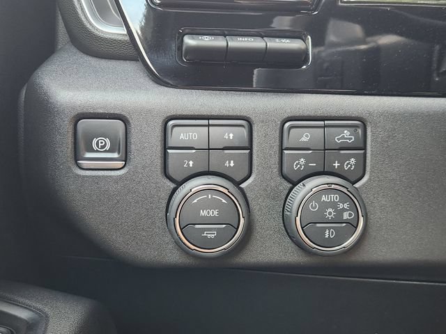 Used 2025 Chevrolet Silverado 1500 High Country w/ High Country Premium Package AWD/4WD image 24