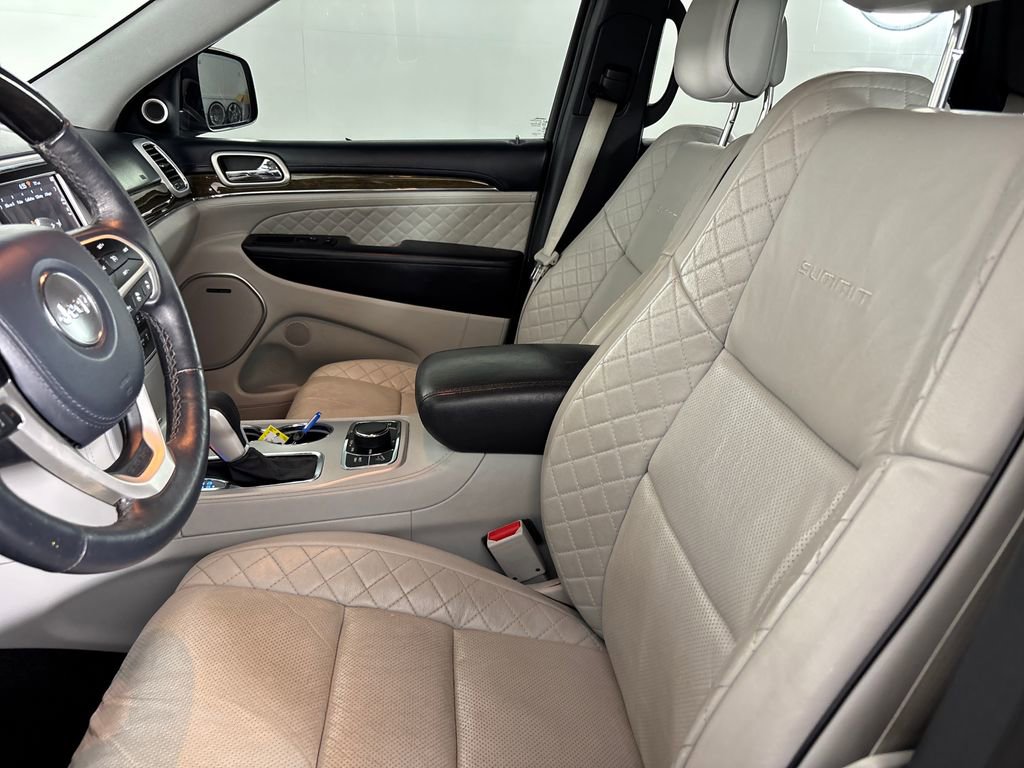 Used 2018 Jeep Grand Cherokee Summit image 8