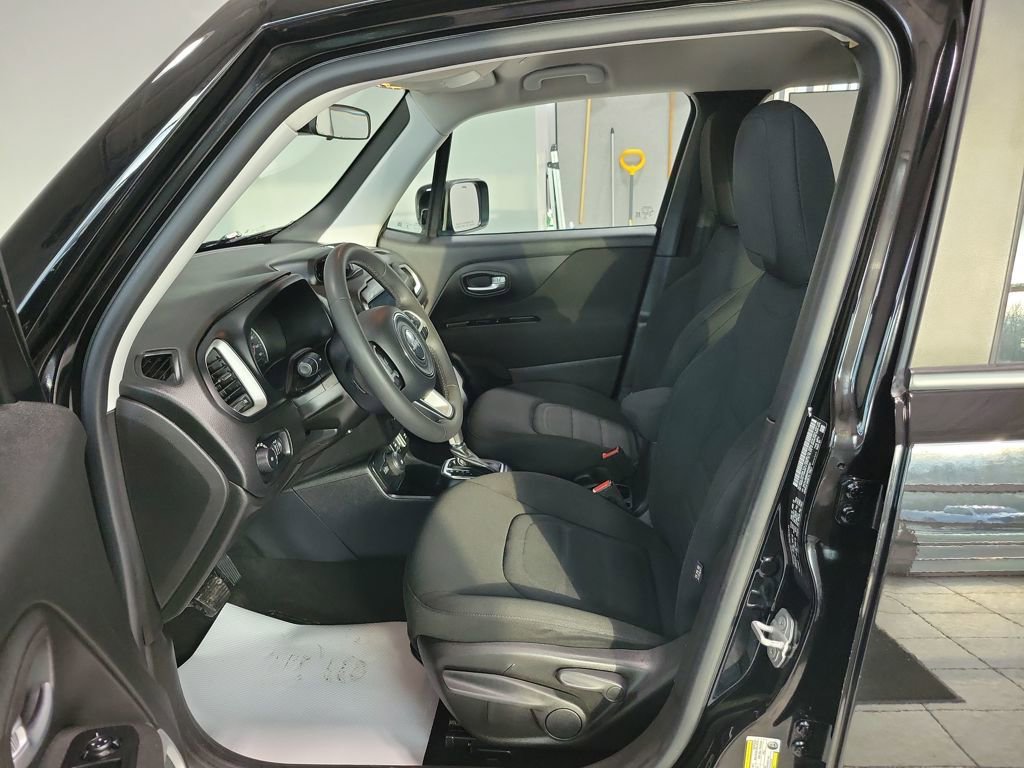 Used 2019 Jeep Renegade Latitude video 2