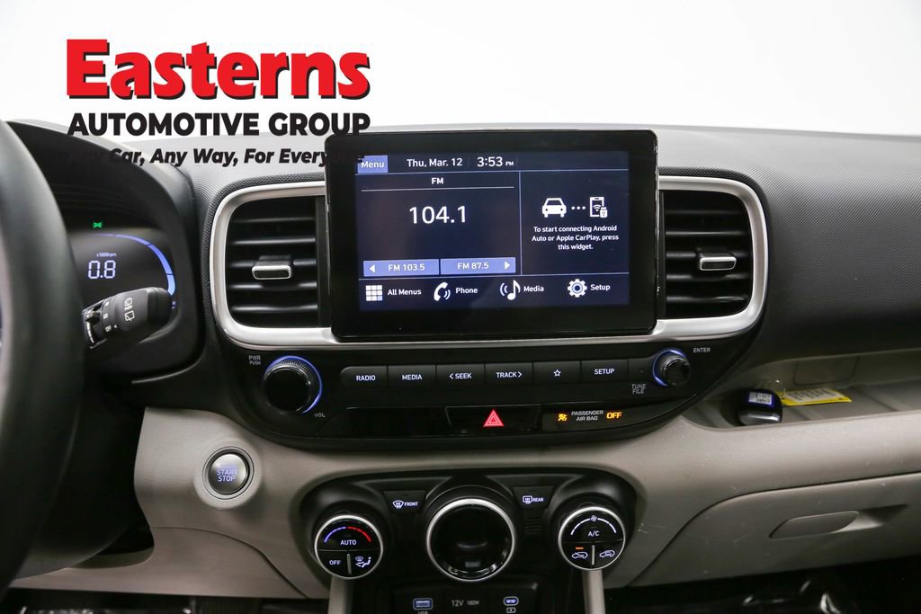 Used 2025 Hyundai Venue SEL image 12