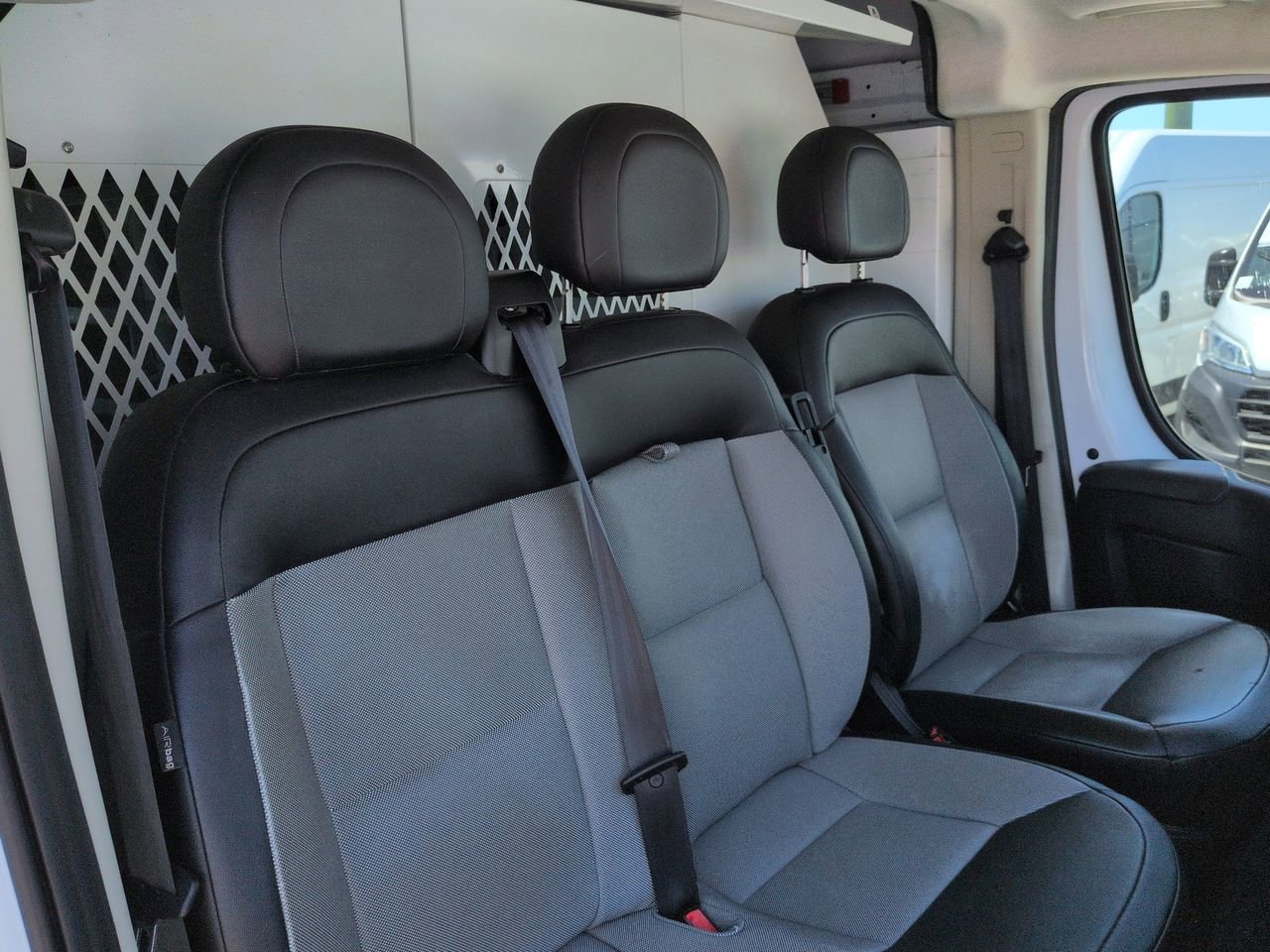Used 2021 RAM ProMaster 2500 FWD image 16