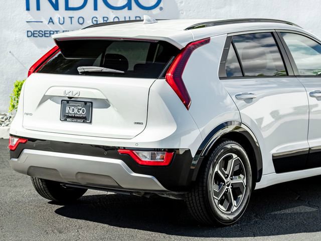 Used 2023 Kia Niro SX image 7