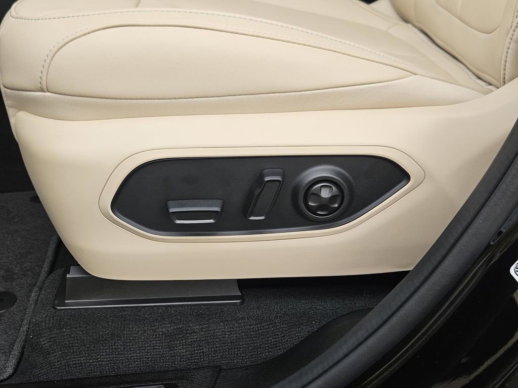 New 2026 Jeep Grand Cherokee L Limited image 28