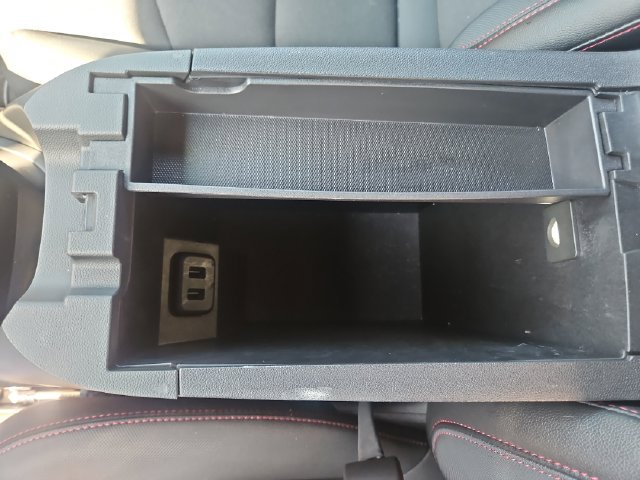 Used 2023 Chevrolet Equinox RS FWD image 26