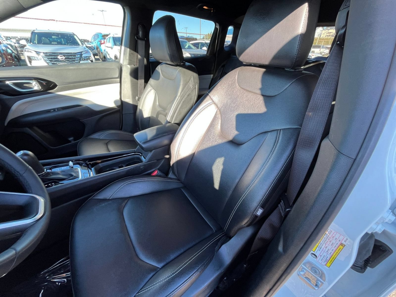 Used 2025 Jeep Compass Limited AWD/4WD image 36