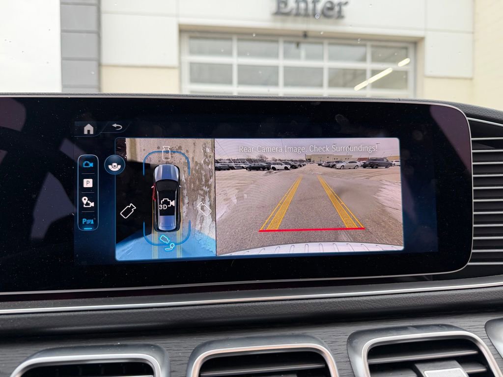 Used 2025 Mercedes-Benz GLS 450 4MATIC image 33