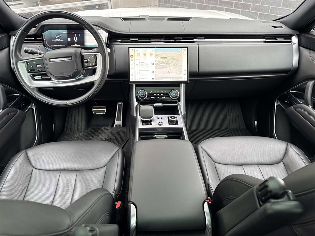 Used 2023 Land Rover Range Rover SE image 18